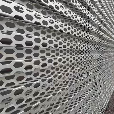 品質  Aluminium Metal Perforated Mesh Powder Coated Perforated Metal 工場