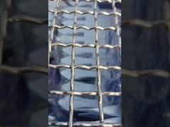 4mm~10mmアペルチャーを持つ空間分割装飾金属網膜